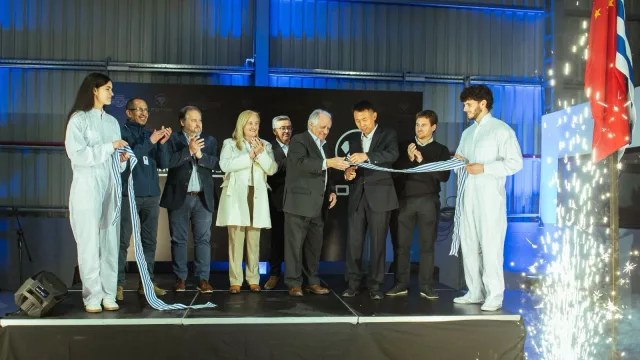 Homero de León refuerza su apoyo al transporte con la inauguración del centro logístico Foton