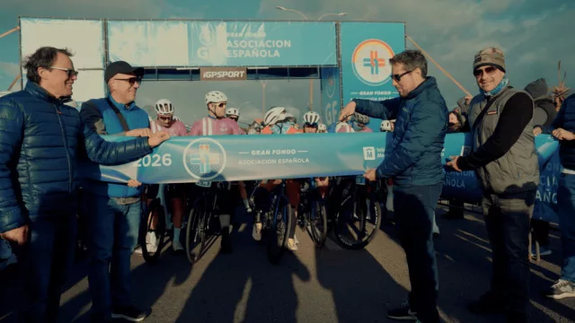 El Gran Fondo Asociación Española reunió a casi 2.000 ciclistas en su novena edición