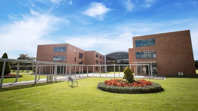 Estos son los colegios con mejor desempeño académico en Bogotá: ¿cuánto cuestan las matrículas?