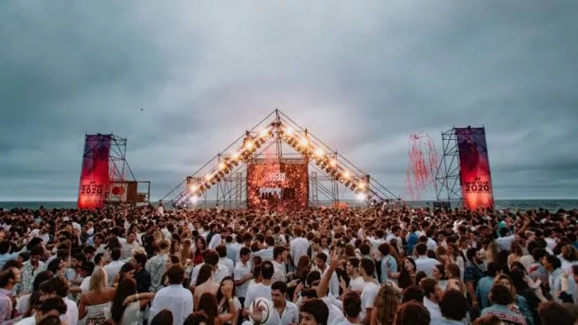 Punta del Este se prepara para un verano de alto voltaje (con DJs y artistas globales, fiestas exclusivas y una carrera por la noche perfecta)